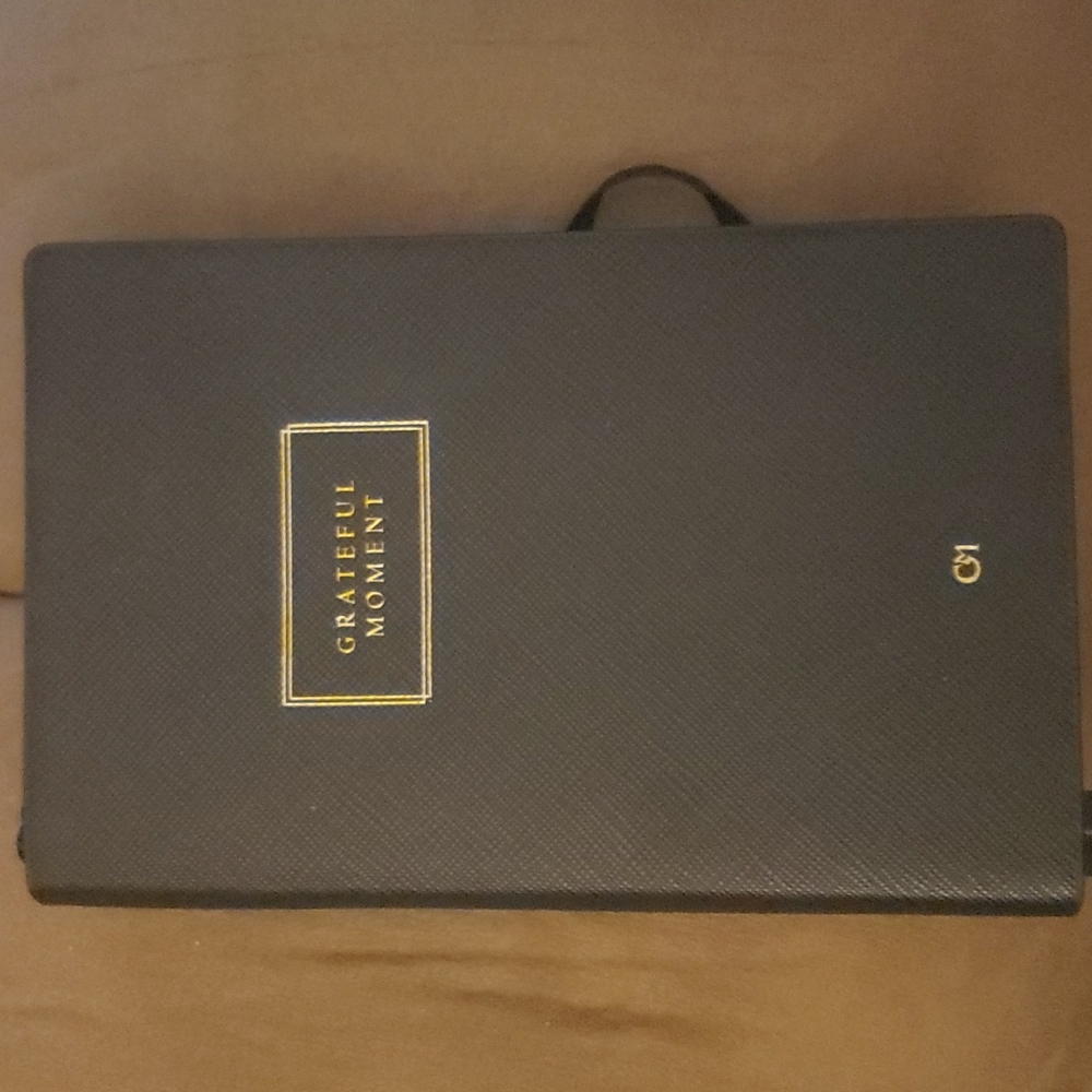 Grateful moment journal like new